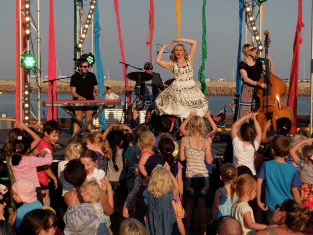 Justine Clarke - "Watermelon, watermelon, I like you like...."